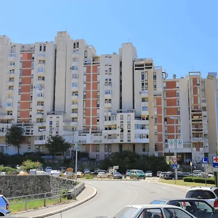 With Wifi - 16910 * Split